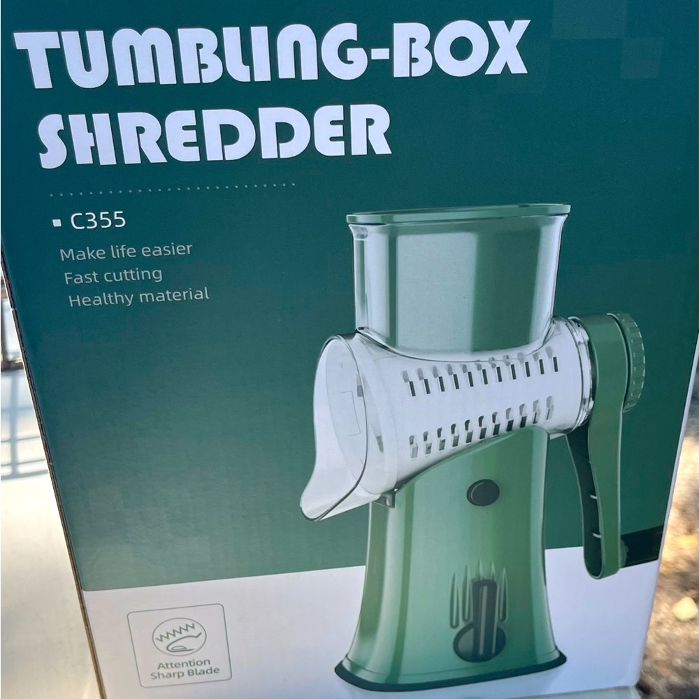 Tumbling box shredder